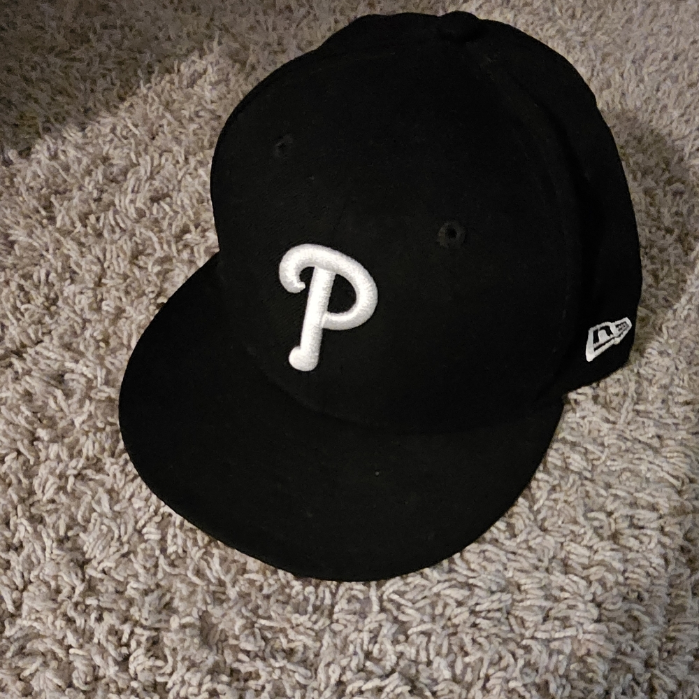 Phillies Fitted Hat Black size 7